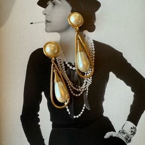 Elegant Gold and Pearl Drop Earrings